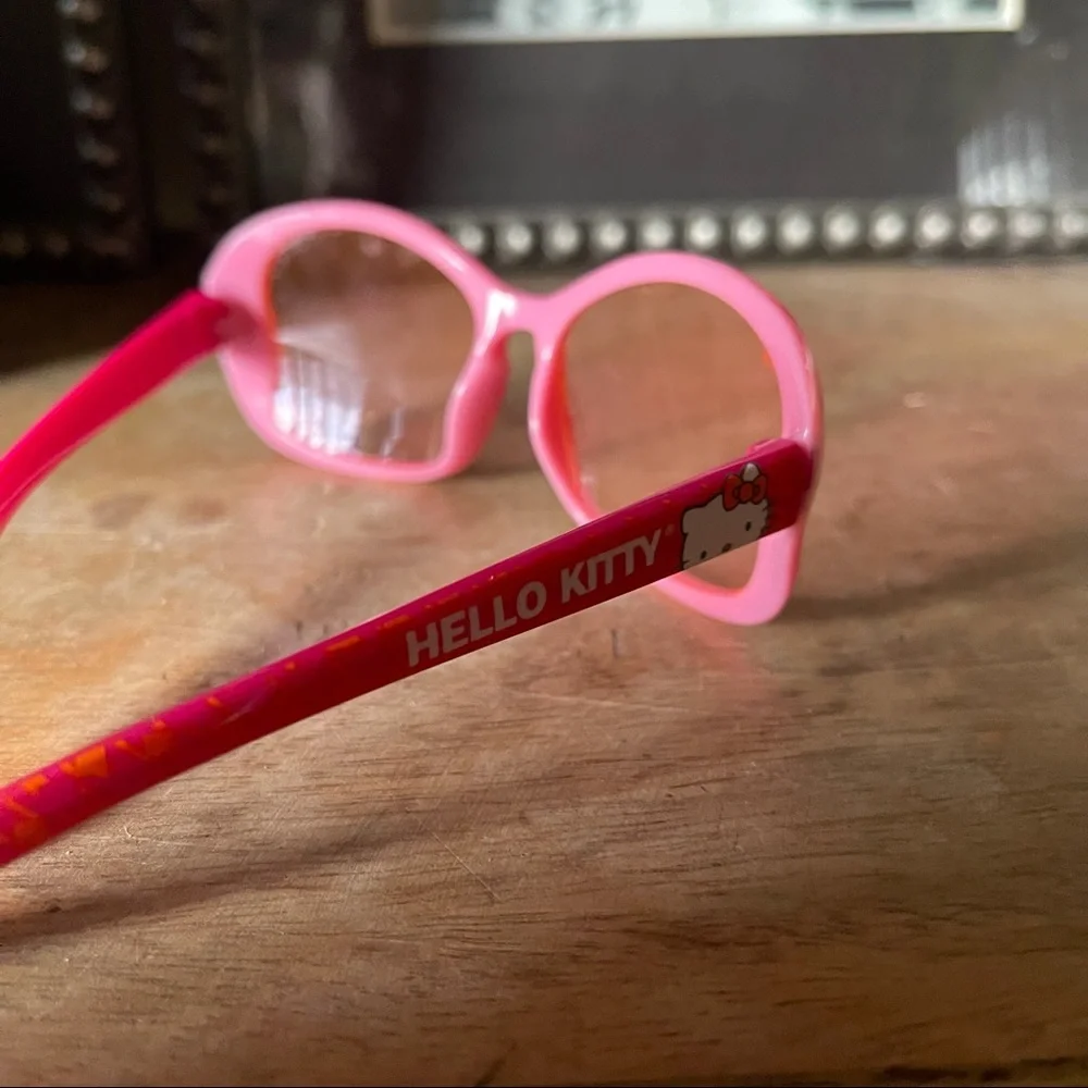 Sanrio girls kids Hello Kitty hot pink Barbie style sunglasses girl